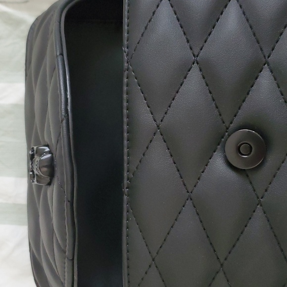 NWT Betsey Johnson Xoviola Skull Purse - Picture 6 of 8